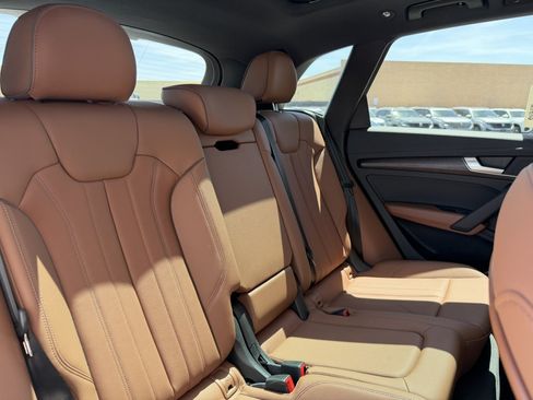 Used 2024 Audi Q5 e Premium AWD/4WD image 41