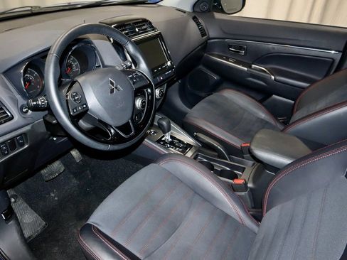 Used 2025 Mitsubishi Outlander Sport SE image 25