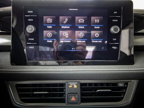 New 2026 Volkswagen Taos SE image 40