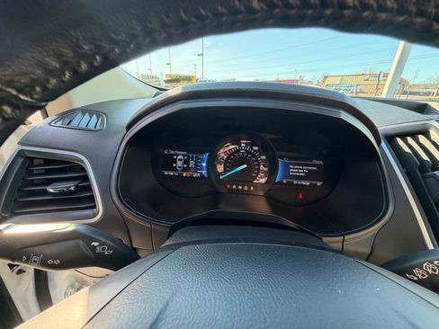 Certified 2022 Ford Edge SEL image 16