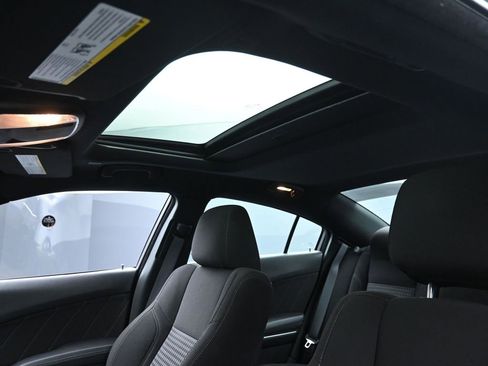 Used 2022 Dodge Charger SXT w/ Cold Weather Package image 20