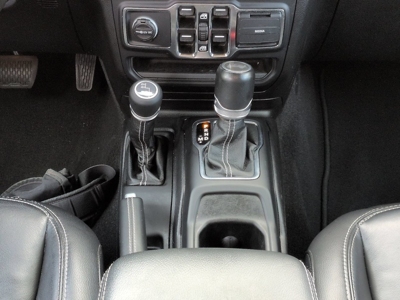 Used 2021 Jeep Wrangler Unlimited Sahara AWD/4WD image 19