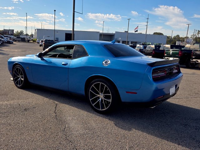 Used 2016 Dodge Challenger R/T Scat Pack w/ Leather Interior Group RWD image 6