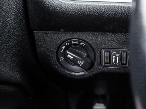Used 2019 Dodge Challenger R/T RWD image 32