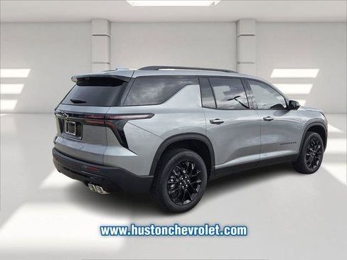 New 2026 Chevrolet Traverse LT w/ Midnight/Sport Edition FWD image 5