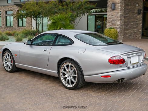 Used 2006 Jaguar XK8 Coupe image 6