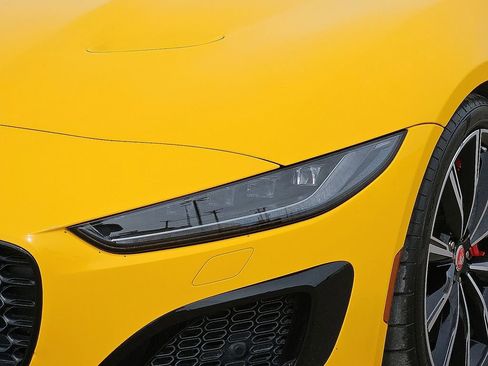 Used 2021 Jaguar F-TYPE R AWD/4WD image 9