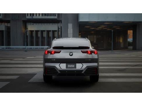 New 2026 BMW X2 xDrive28i w/ Technology Package AWD/4WD image 5