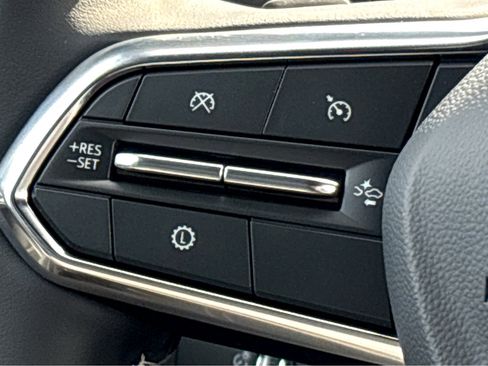 New 2026 Chevrolet Traverse LT w/ LPO, Floor Liner Package image 18