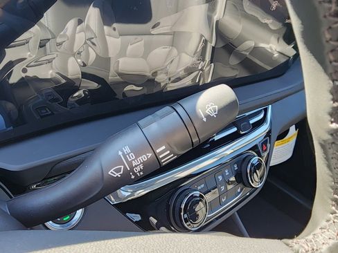 New 2026 Buick Envista Sport Touring image 23