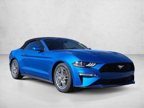 Used 2021 Ford Mustang Premium image 3