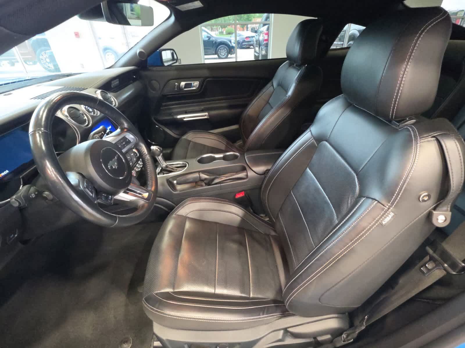 Used 2022 Ford Mustang GT Premium w/ GT Performance Package RWD image 16