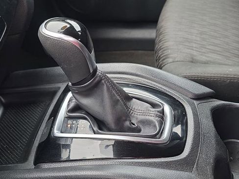 Certified 2017 Nissan Rogue S image 19