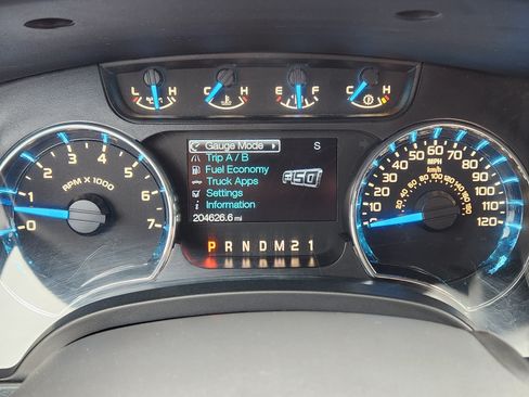 Used 2014 Ford F150 XLT w/ Equipment Group 302A Luxury AWD/4WD image 22
