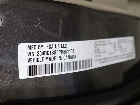 Used 2023 Chrysler Pacifica Touring-L FWD image 51