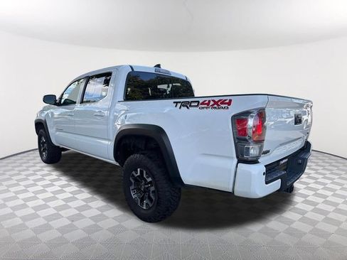 Used 2023 Toyota Tacoma TRD Off-Road w/ Technology Package AWD/4WD image 7