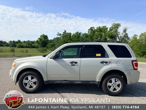 Used 2009 Ford Escape XLT FWD image 2