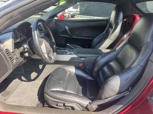 Used 2005 Chevrolet Corvette Convertible w/ Preferred Equipment Group RWD image 10