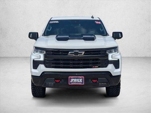 Used 2026 Chevrolet Silverado 1500 LT Trail Boss AWD/4WD image 2