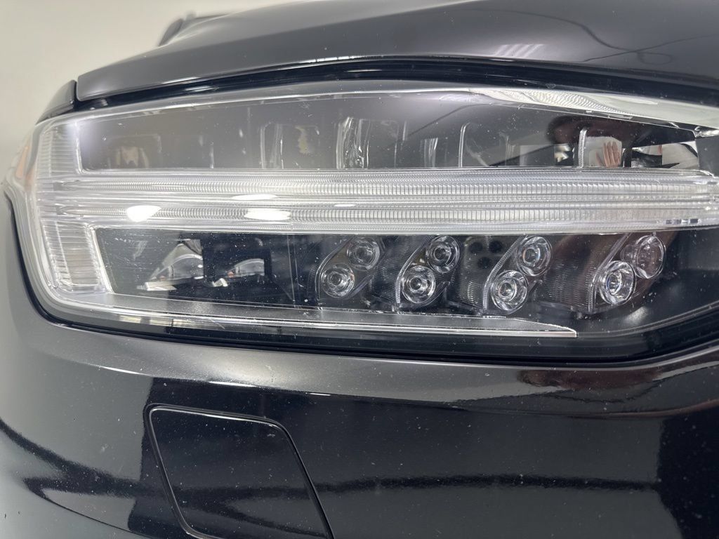 Used 2024 Volvo XC90 B6 Plus w/ Protection Package AWD/4WD image 8