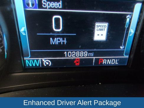 Used 2020 Chevrolet Suburban LT image 29