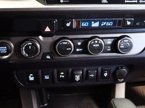 Used 2021 Toyota Tacoma TRD Pro AWD/4WD image 34