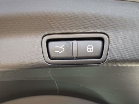 Used 2024 Alfa Romeo Stelvio Sprint image 38