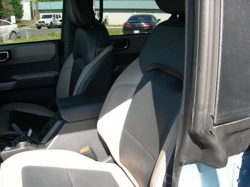 Used 2023 Ford Bronco Wildtrak AWD/4WD image 8
