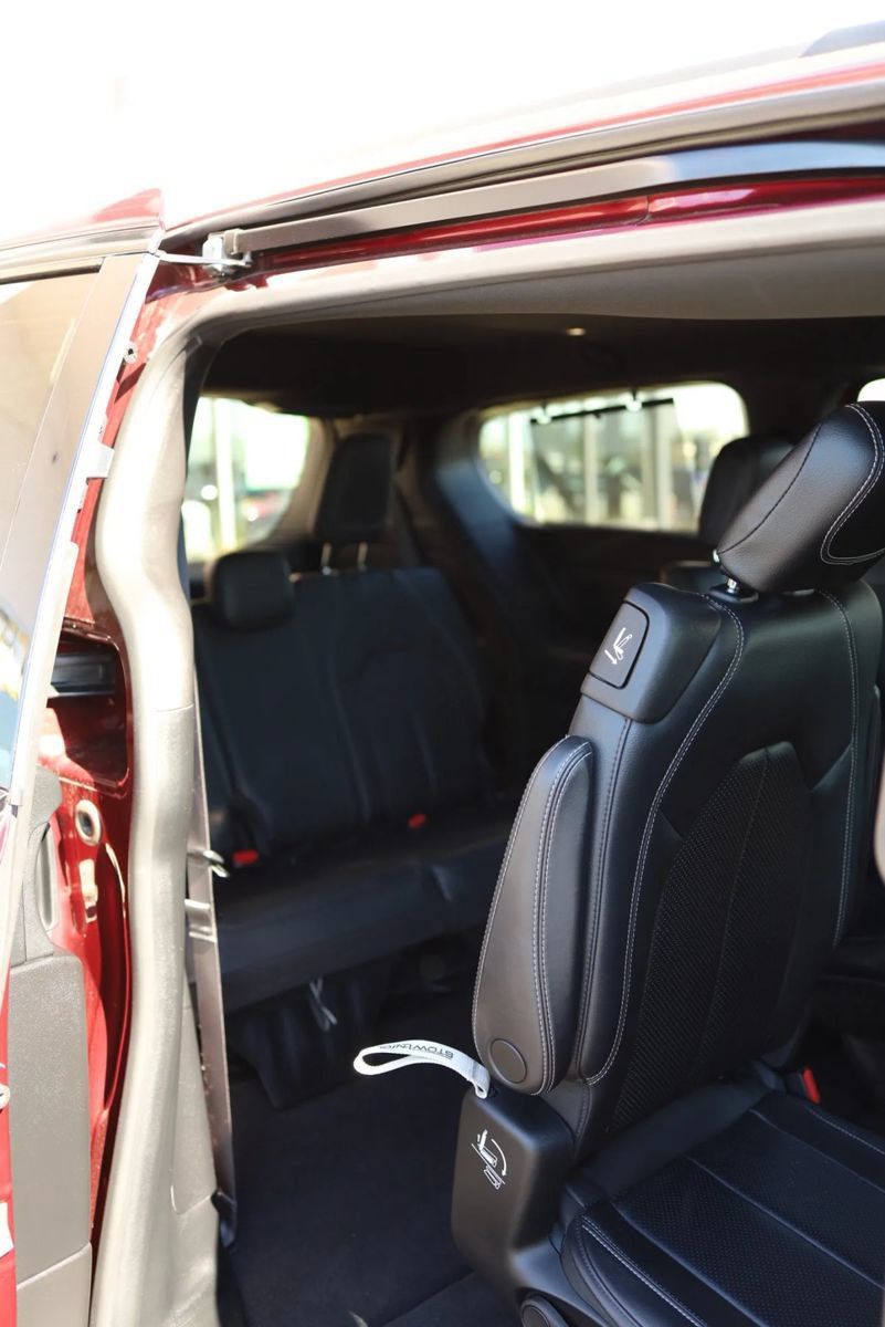 Used 2019 Chrysler Pacifica Touring-L w/ Advanced Safetytec Group FWD image 43