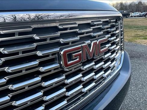Used 2019 GMC Yukon Denali w/ Denali Ultimate Package image 32