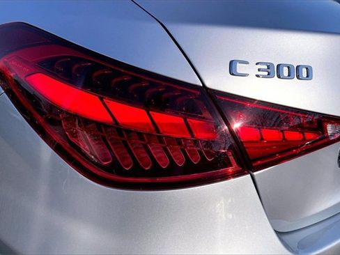 Used 2025 Mercedes-Benz C 300 4MATIC Sedan image 25