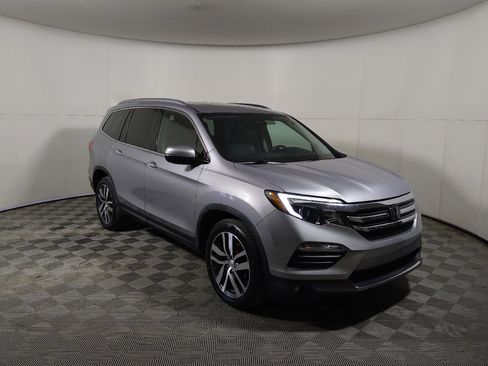 Used 2018 Honda Pilot Elite image 13
