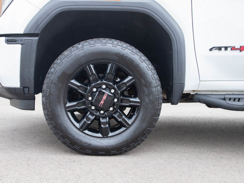 Used 2024 GMC Sierra 2500 AT4 w/ Technology Package AWD/4WD image 31