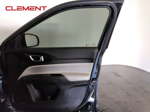 Used 2022 Jeep Compass Limited image 38