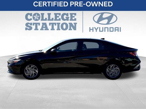 Used 2024 Hyundai Elantra SEL FWD image 4