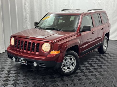 Used 2016 Jeep Patriot Sport w/ Power Value Group image 2