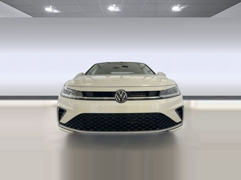 New 2026 Volkswagen Jetta SE image 6