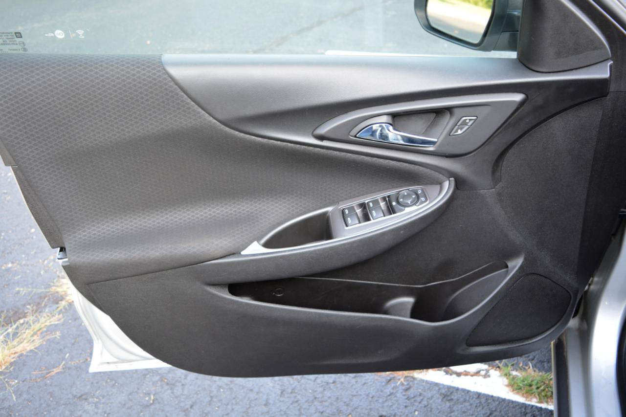 Used 2017 Chevrolet Malibu LS FWD image 9