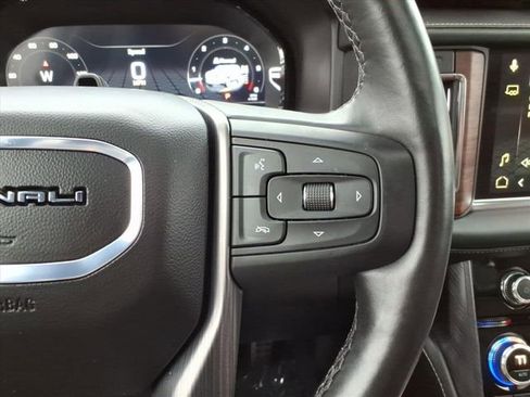 Used 2024 GMC Yukon XL Denali Ultimate AWD/4WD image 38