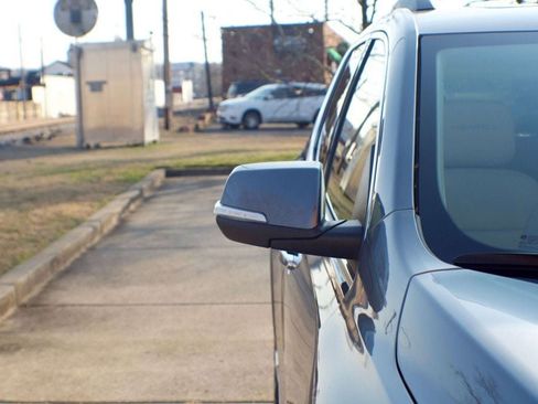 Used 2022 GMC Acadia Denali w/ Denali Ultimate Package image 15