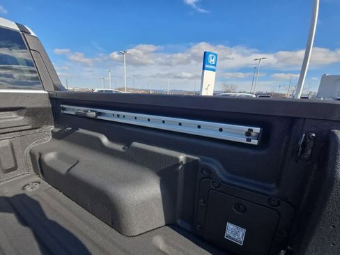 Used 2025 Ford Maverick Lariat w/ 4K Tow Package image 12