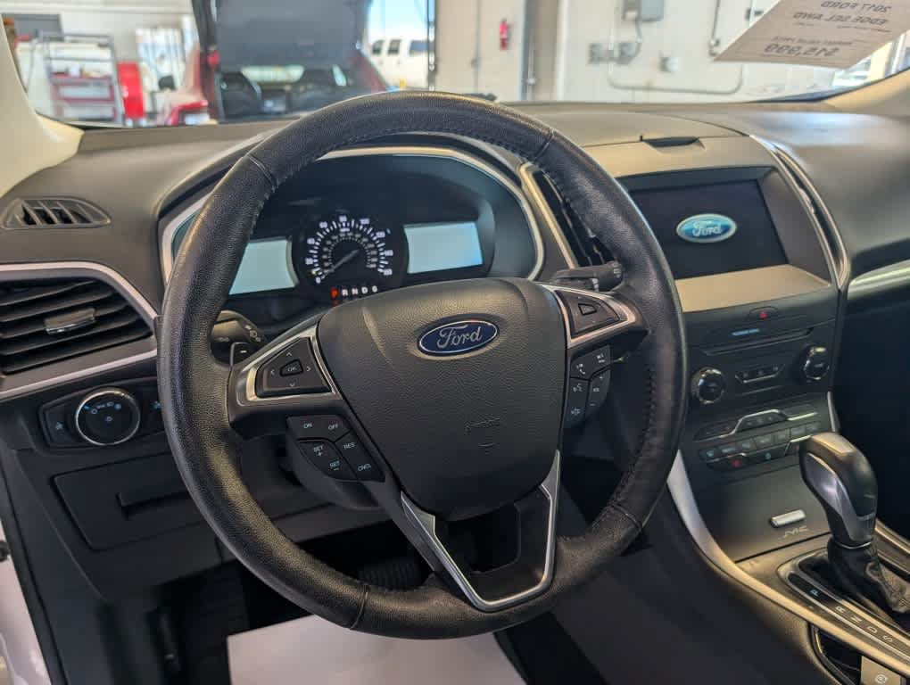 Used 2017 Ford Edge SEL w/ Equipment Group 201A AWD/4WD image 22