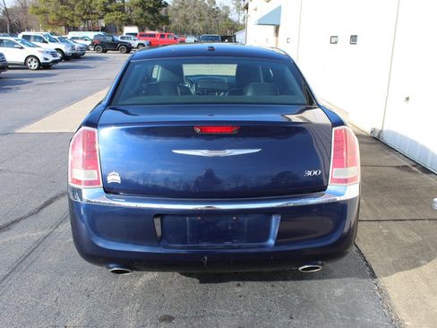 Used 2013 Chrysler 300 Base image 14