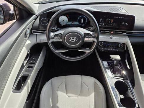 Used 2022 Hyundai Elantra Limited w/ Cargo Package image 15