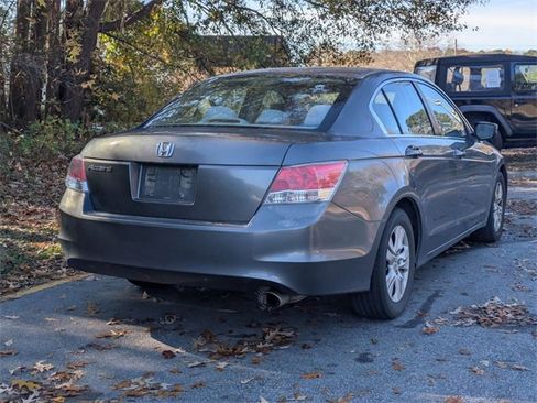 Used 2010 Honda Accord LX-P image 2