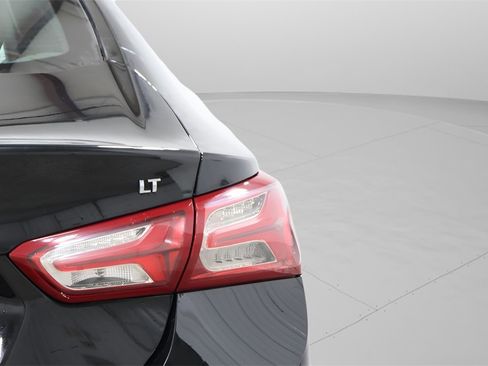 Used 2022 Chevrolet Malibu LT image 33