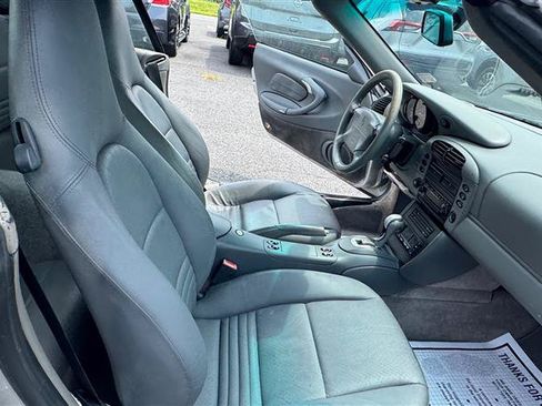Used 2001 Porsche 911 Cabriolet image 40