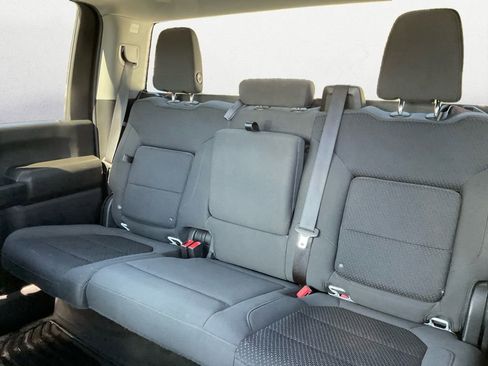 Used 2023 Chevrolet Silverado 2500 Custom w/ Custom Value Package image 9