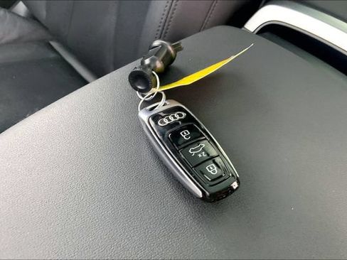 Used 2023 Audi Q7 2.0T Premium Plus AWD/4WD image 12