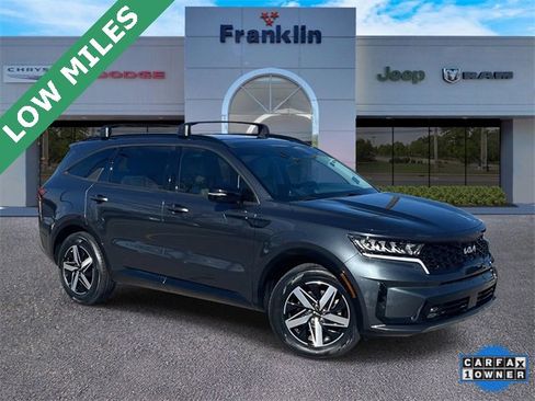 Used 2022 Kia Sorento EX w/ Panoramic Sunroof Package image 1